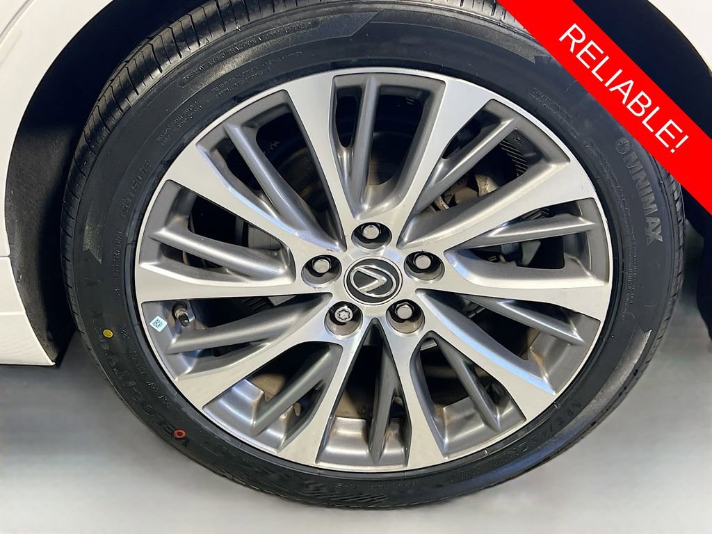 Used 2021 Lexus ES 300h w/ Premium Package image 32