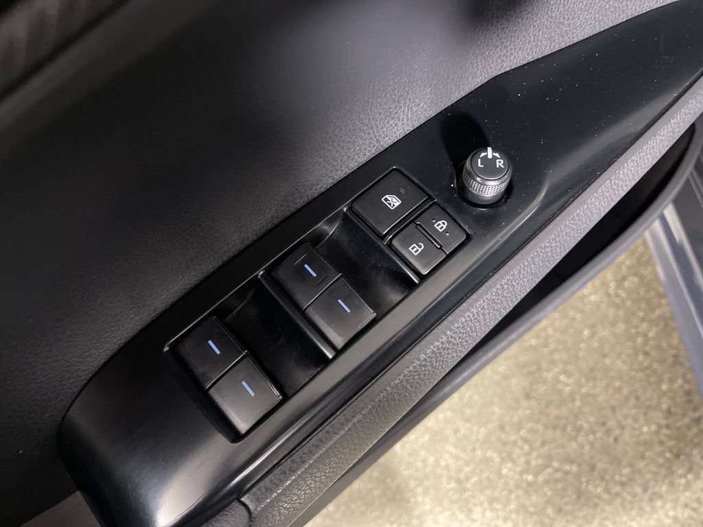 Certified 2025 Toyota Camry SE FWD image 16