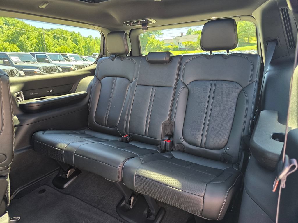 New 2026 Jeep Grand Wagoneer Limited AWD/4WD image 12