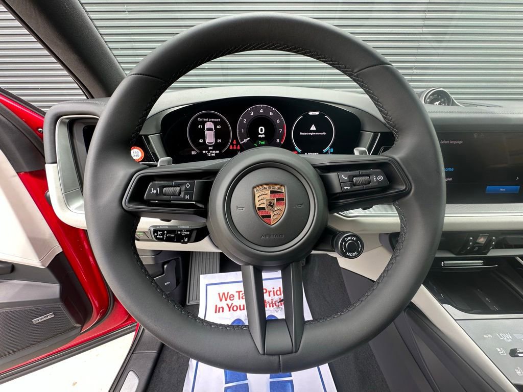 Used 2025 Porsche Cayenne E-Hybrid image 19