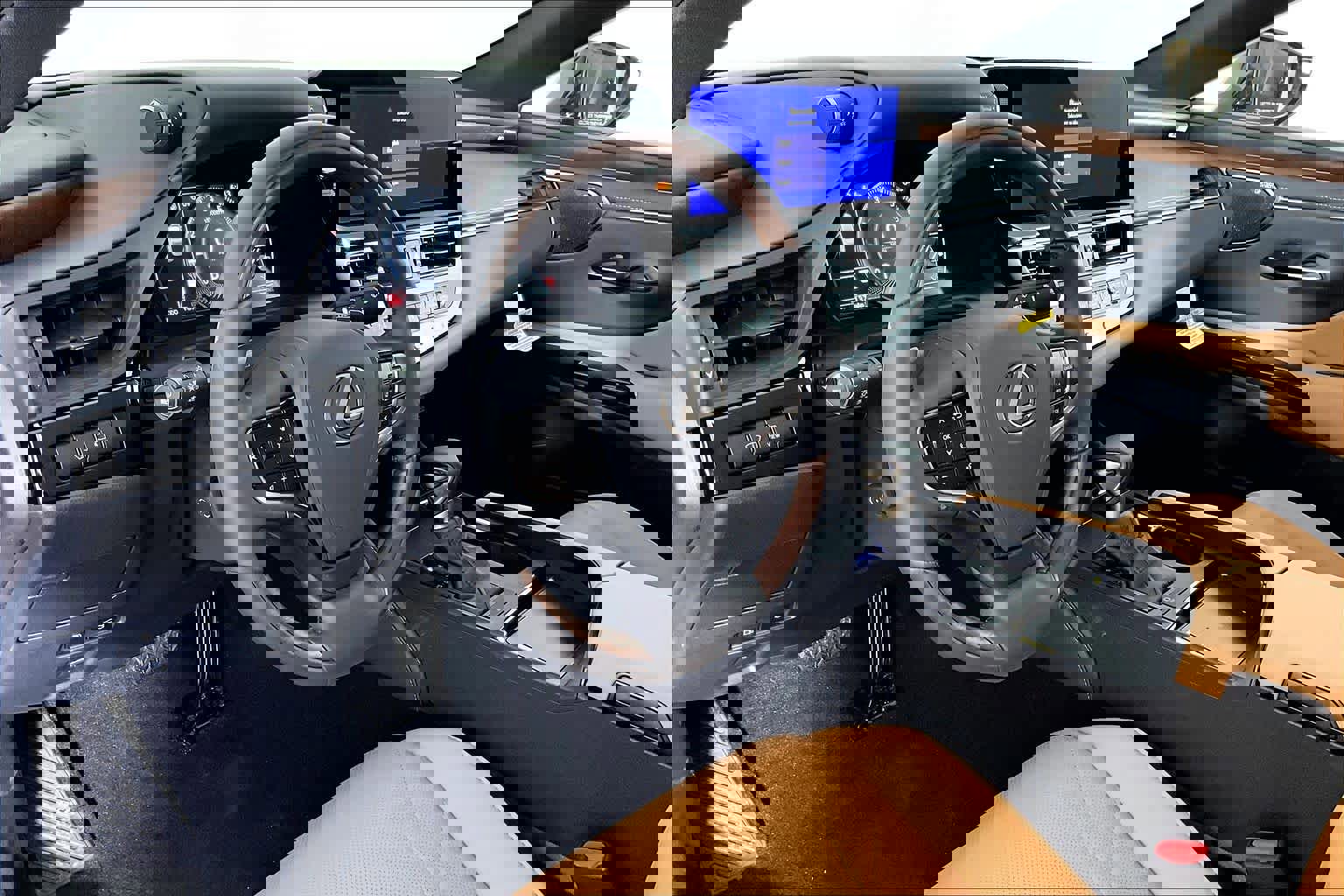 New 2025 Lexus ES 350 Ultra Luxury image 10