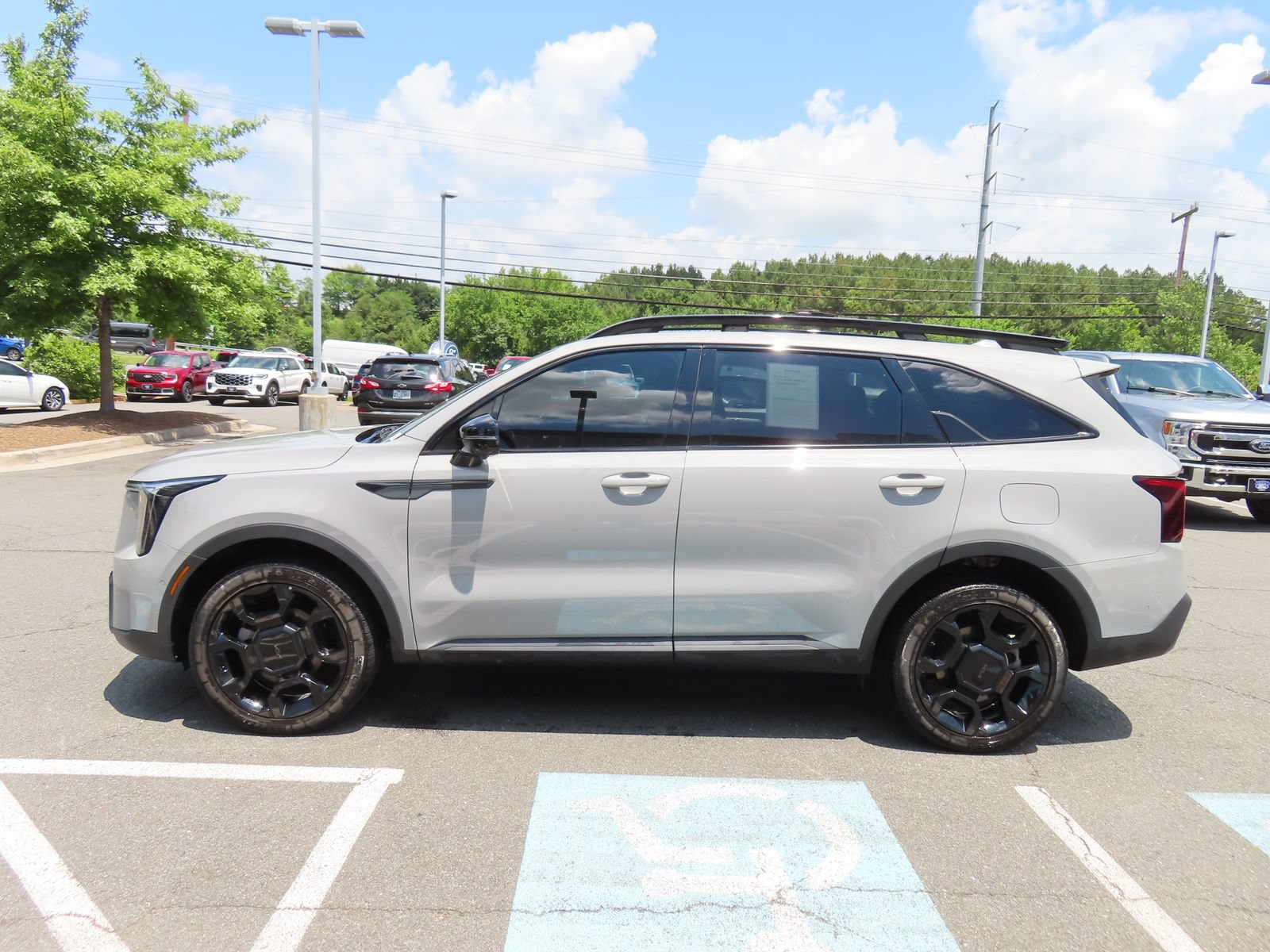 Used 2025 Kia Sorento SX AWD/4WD image 8