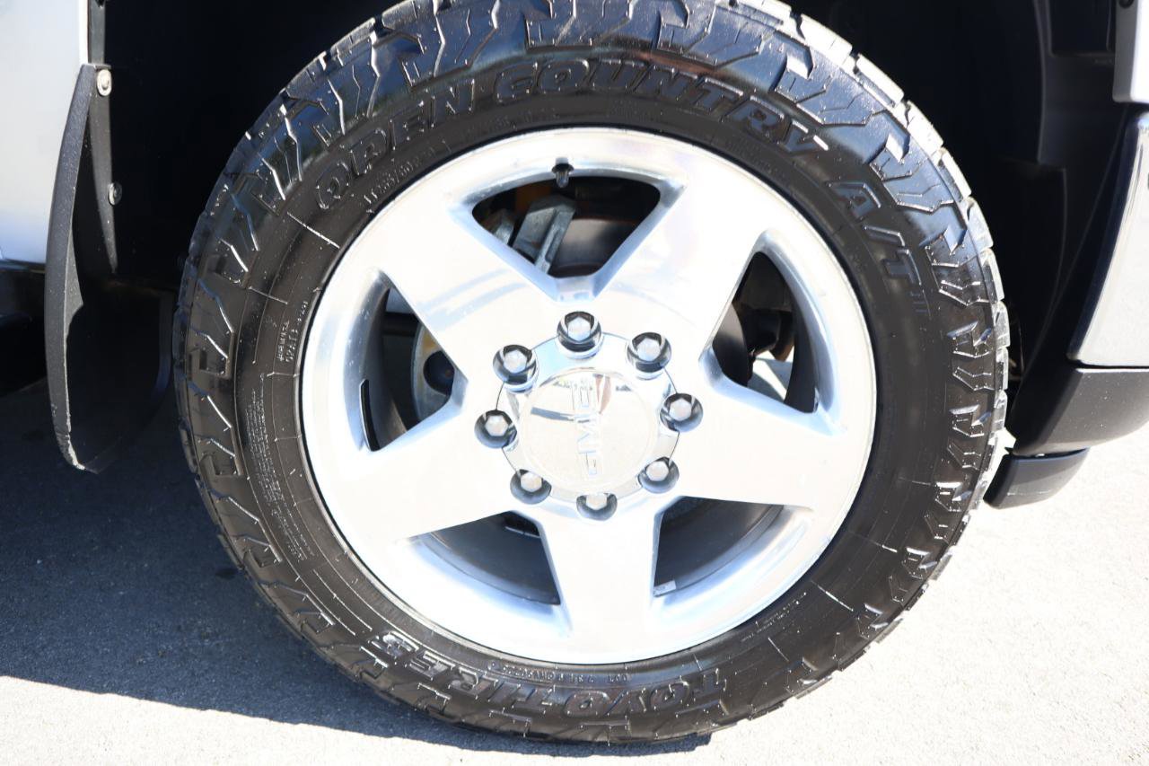 Used 2013 GMC Sierra 2500 SLE w/ HD SLE Premium Package AWD/4WD image 18