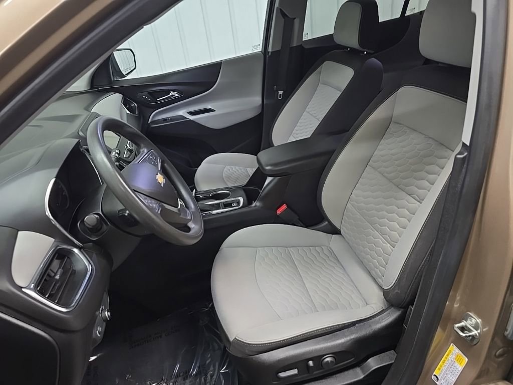 Used 2019 Chevrolet Equinox LS w/ LS Convenience Package image 25