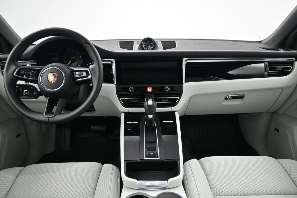 New 2026 Porsche Macan AWD/4WD image 9