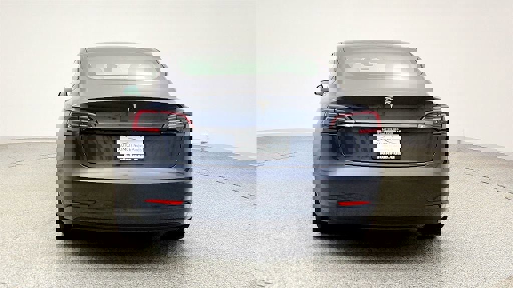 Used 2023 Tesla Model 3 Standard Range image 6