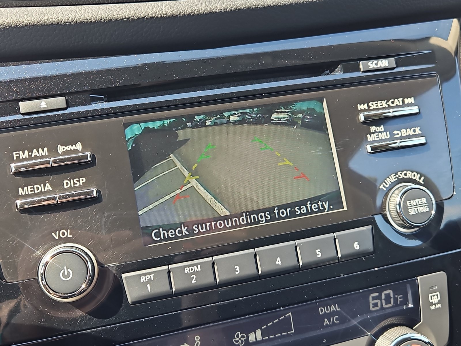 Used 2017 Nissan Rogue SV FWD image 17