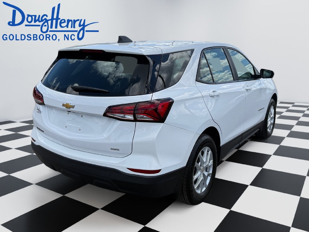 Used 2023 Chevrolet Equinox LS w/ LPO, Floor Liner Package AWD/4WD image 5