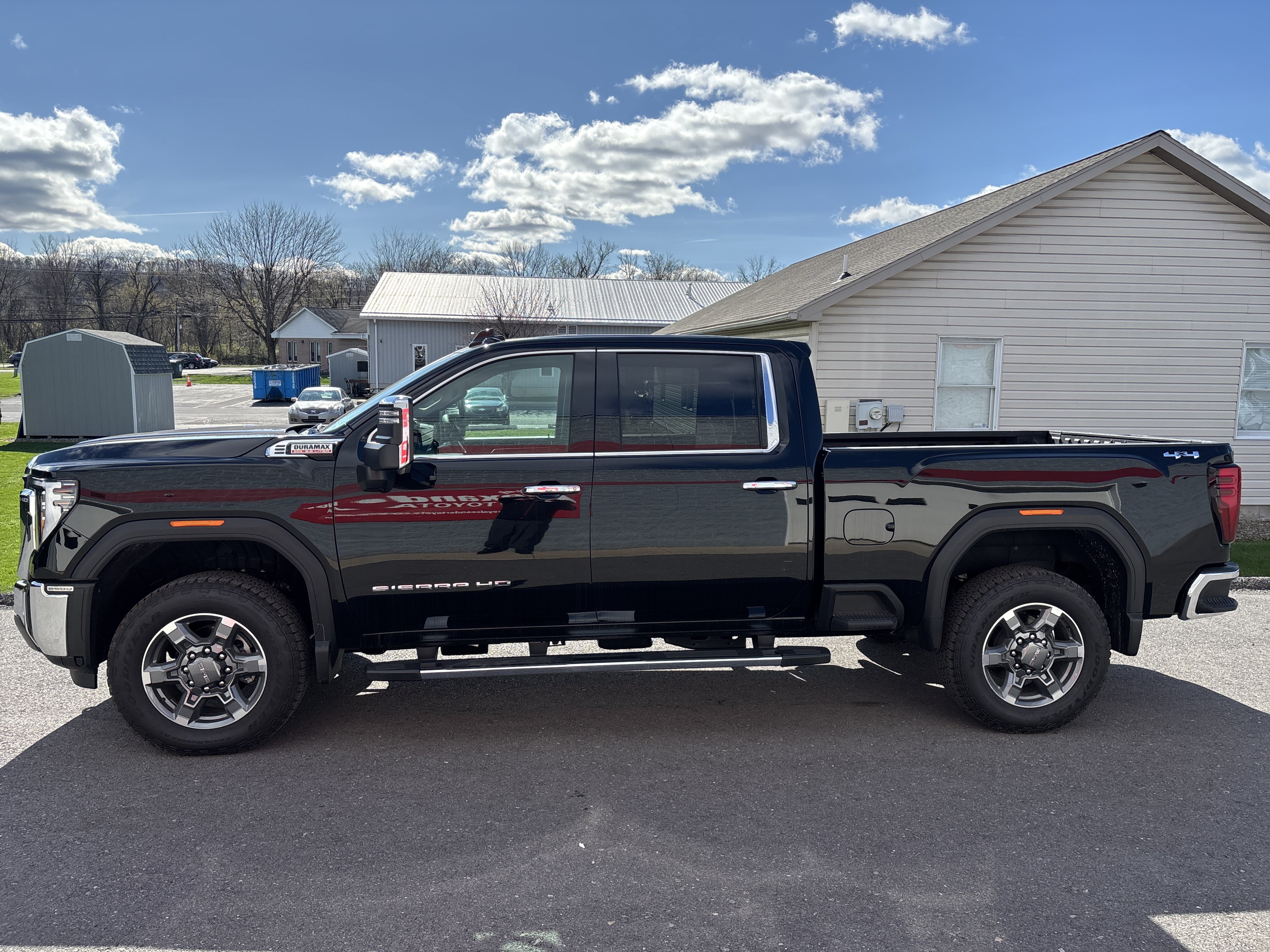Used 2026 GMC Sierra 2500 SLT w/ SLT Convenience Package AWD/4WD image 6