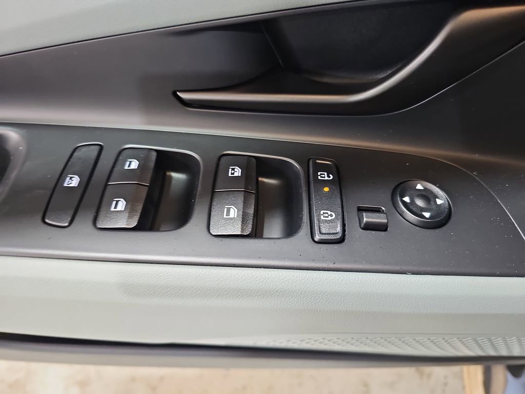 New 2026 Hyundai Elantra Limited image 27