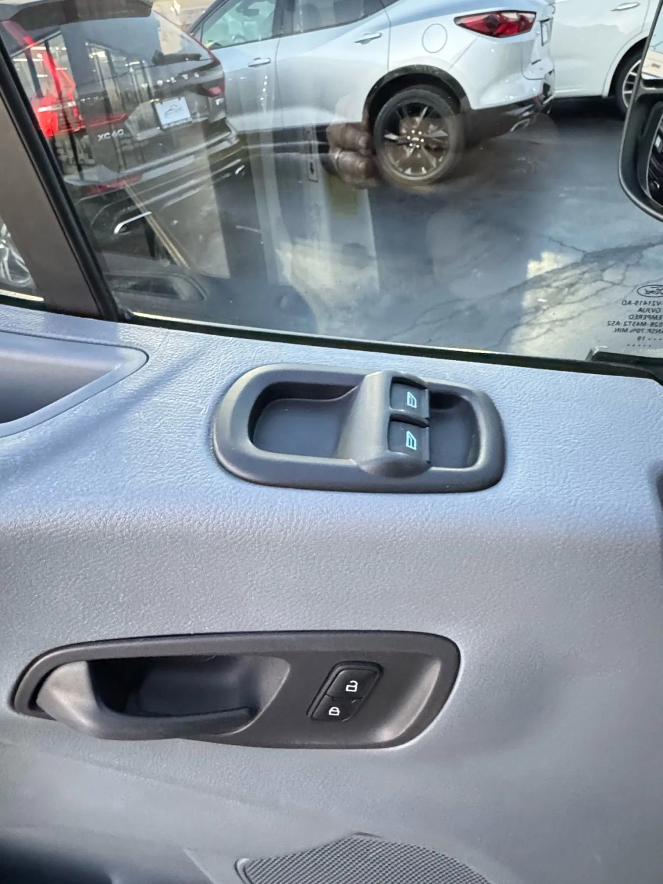 Used 2019 Ford Transit 350 350 HD Cab & Chassis 2D image 10