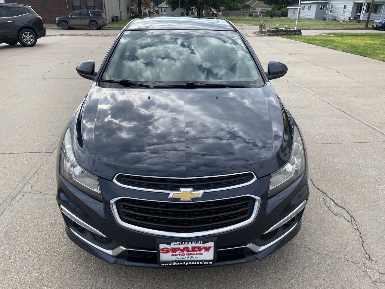Used 2015 Chevrolet Cruze LT w/ Sun And Sound Package FWD image 8