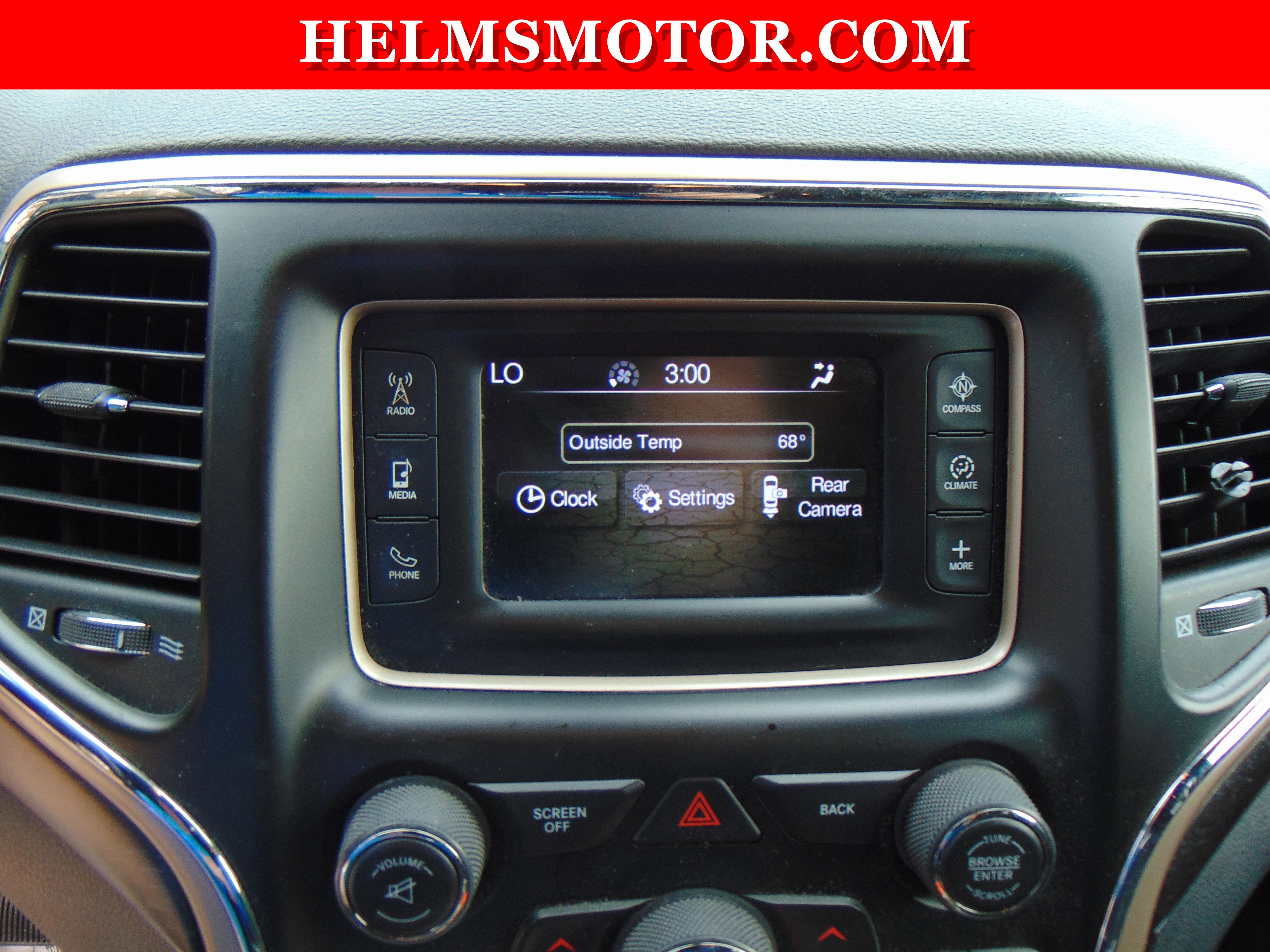 Certified 2017 Jeep Grand Cherokee Laredo w/ Quick Order Package 2BE image 32