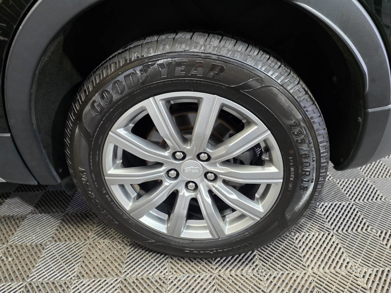 Used 2020 Cadillac XT4 Premium Luxury image 34