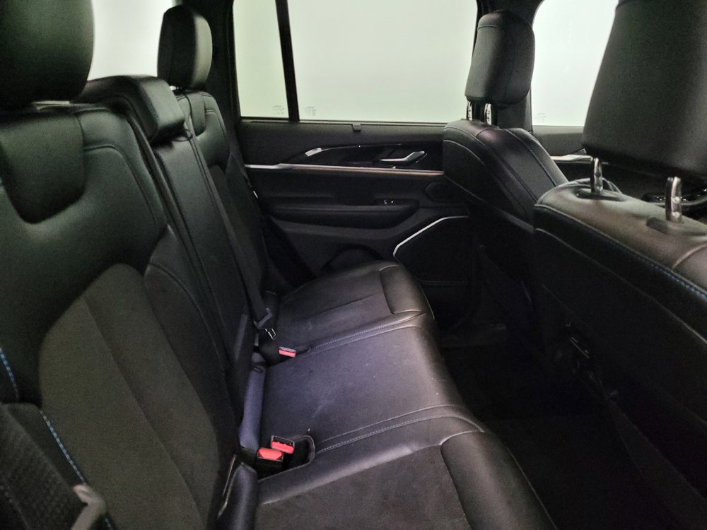 Used 2022 Jeep Grand Cherokee Trailhawk w/ Advanced Protech Group II AWD/4WD image 19