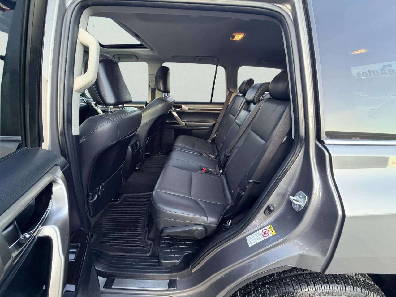 Used 2014 Lexus GX 460 image 24