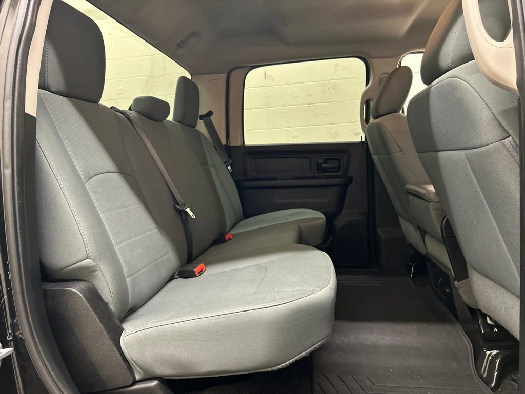 Used 2017 RAM 1500 Express AWD/4WD image 9