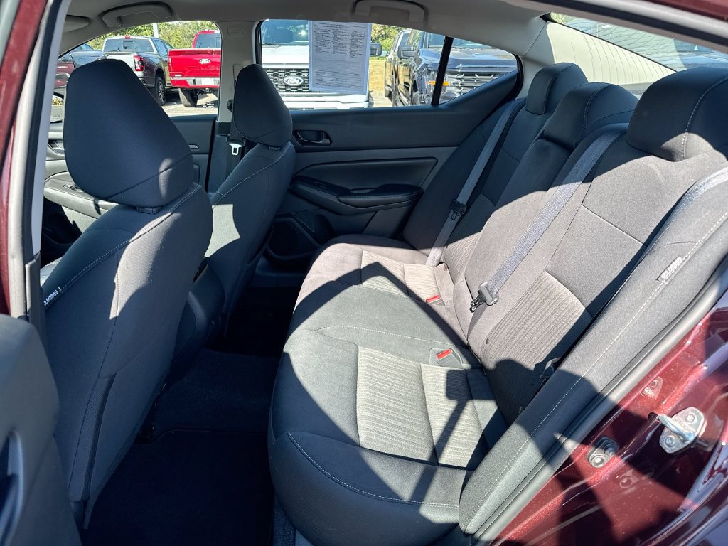 Used 2024 Nissan Altima 2.5 SV FWD image 22