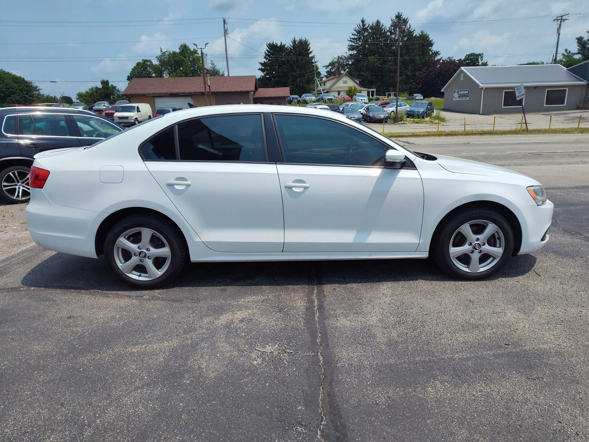 Used 2011 Volkswagen Jetta TDI FWD image 6
