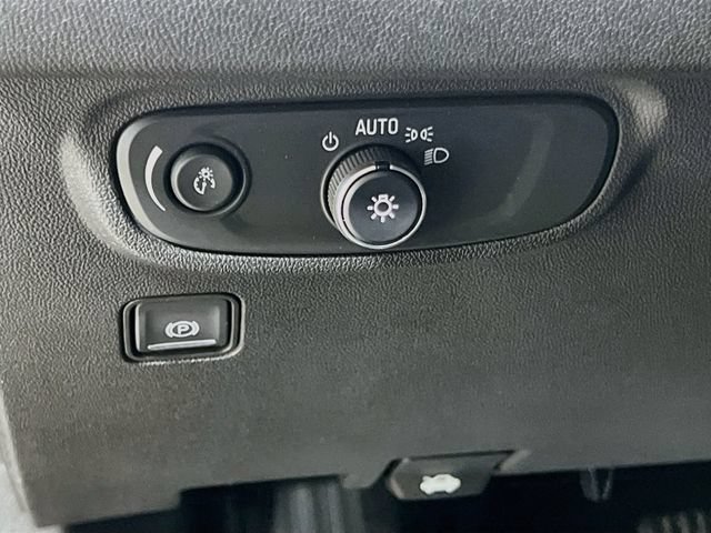 Used 2020 GMC Terrain SLE FWD image 10