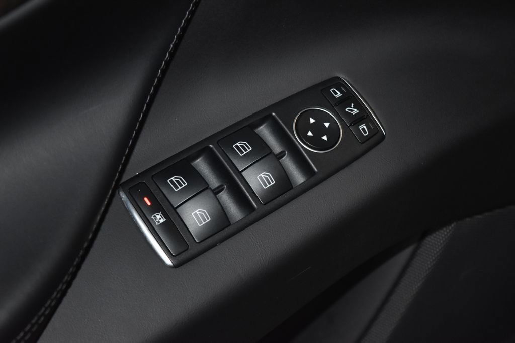 Used 2020 Tesla Model X Long Range image 5