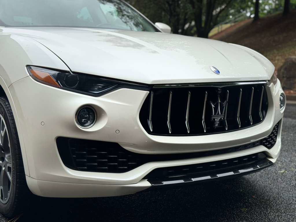 Used 2018 Maserati Levante S GranSport AWD/4WD image 11