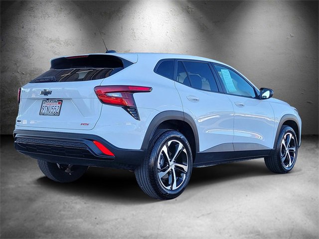 Certified 2025 Chevrolet Trax RS image 3