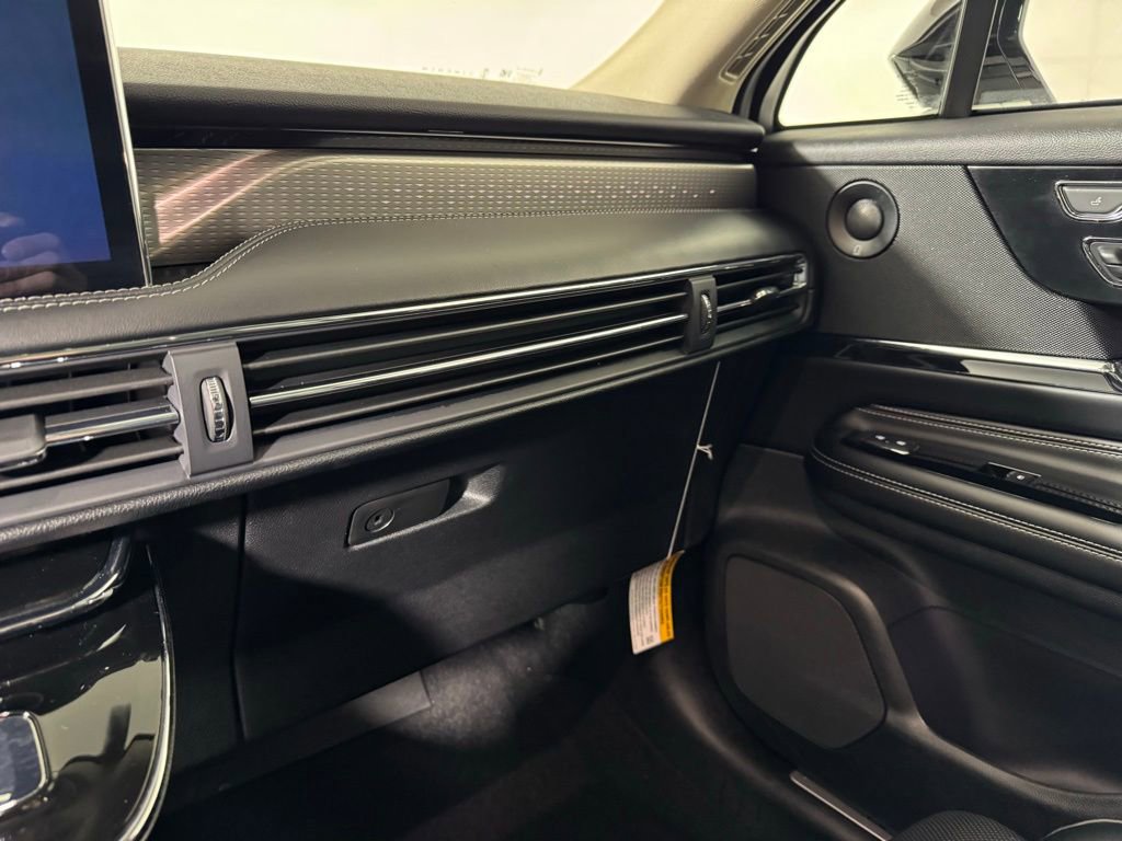 New 2025 Lincoln Corsair Grand Touring w/ Equipment Group 302A image 44