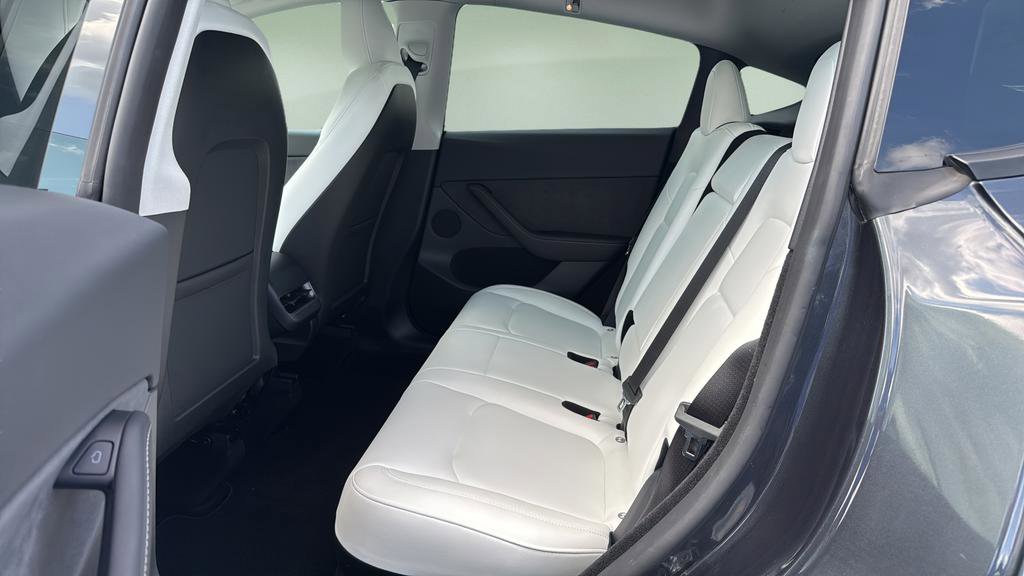 Used 2024 Tesla Model Y Performance AWD/4WD image 23
