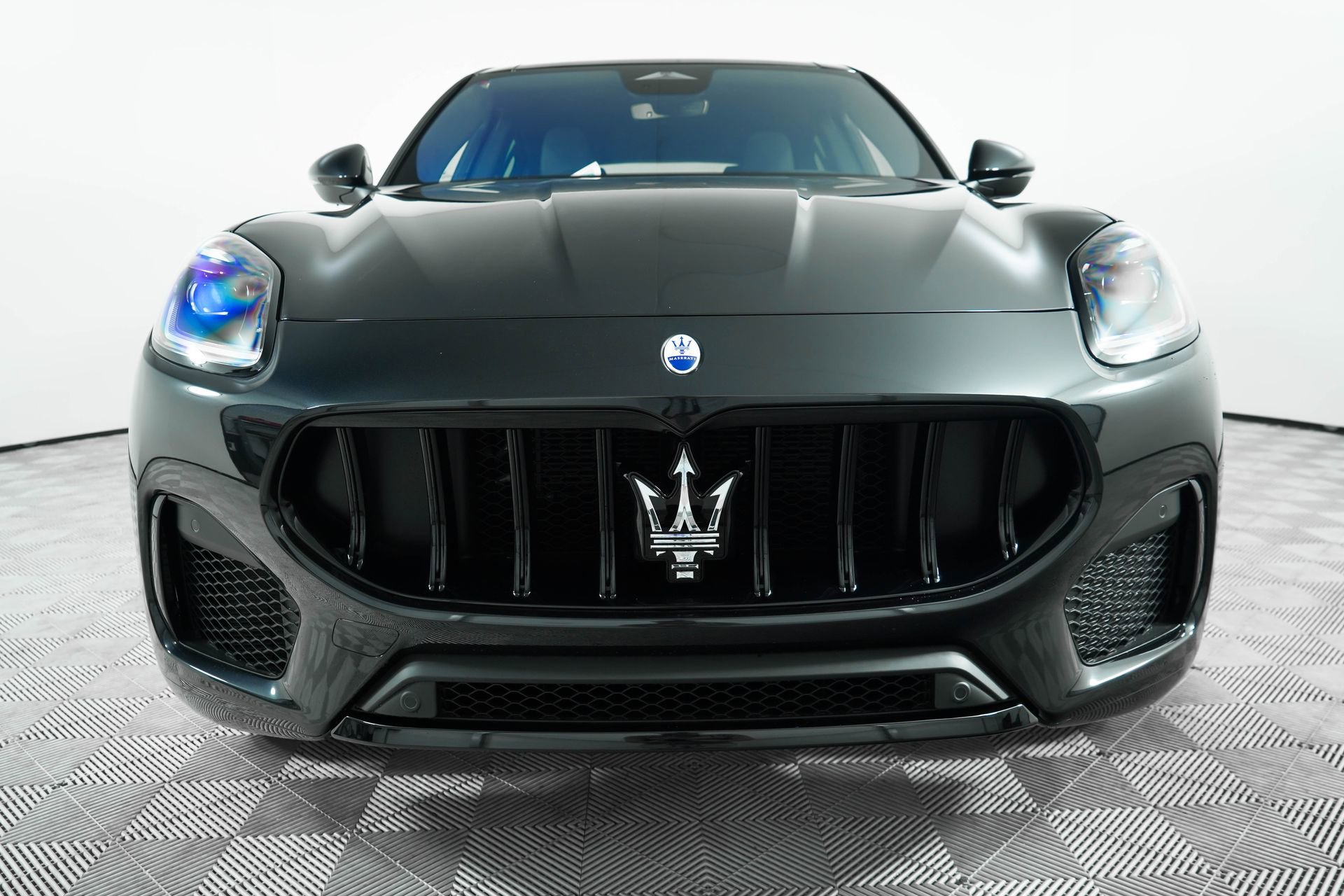 New 2025 Maserati Grecale Modena image 3