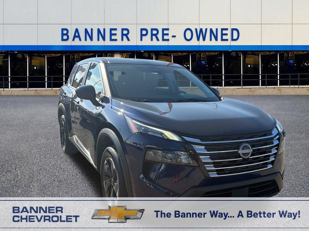 Used 2025 Nissan Rogue SV