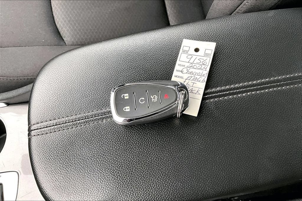 Used 2024 Chevrolet Malibu LT w/ Midnight Edition FWD image 34