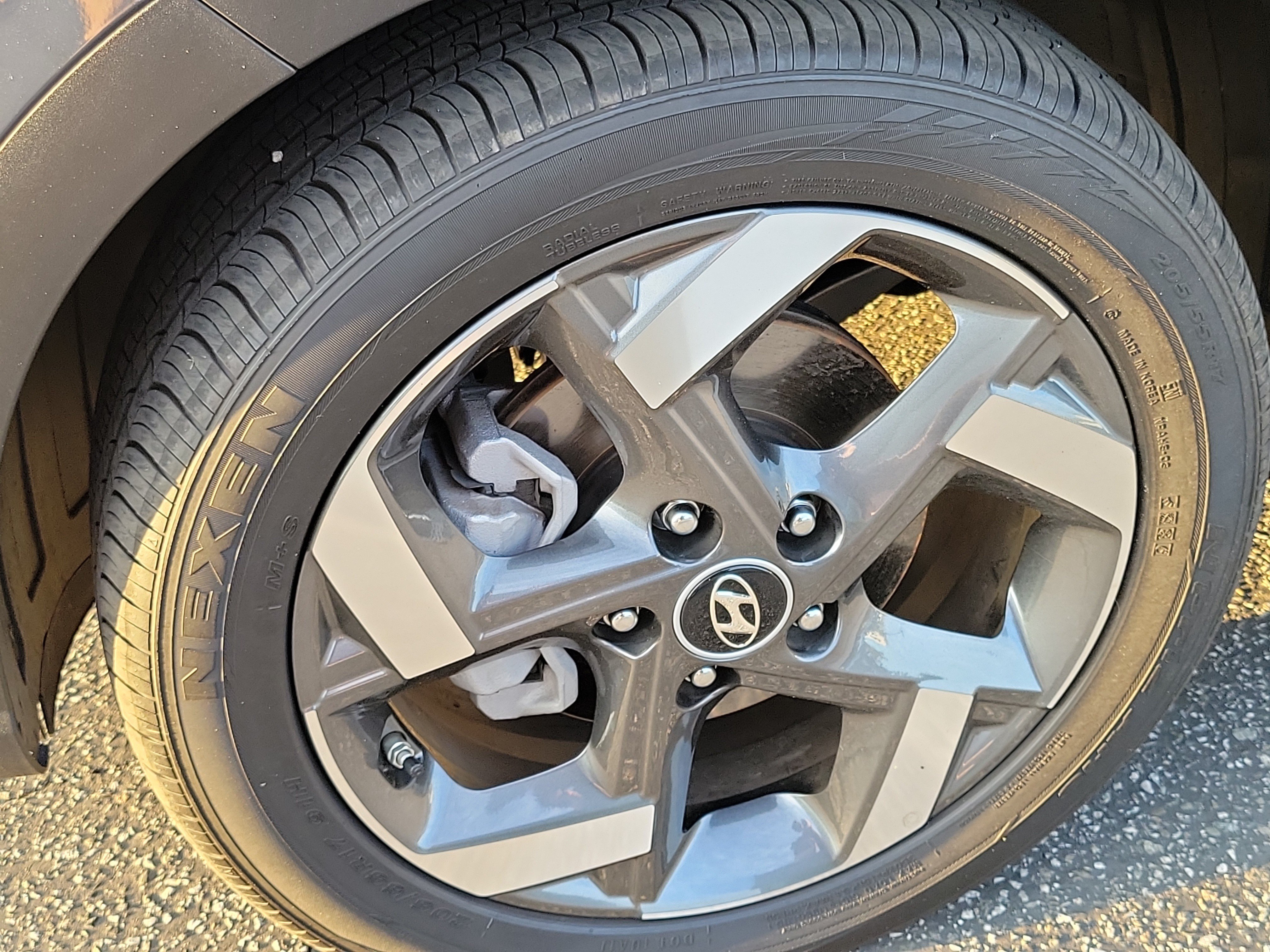 Certified 2026 Hyundai Venue SEL FWD image 7