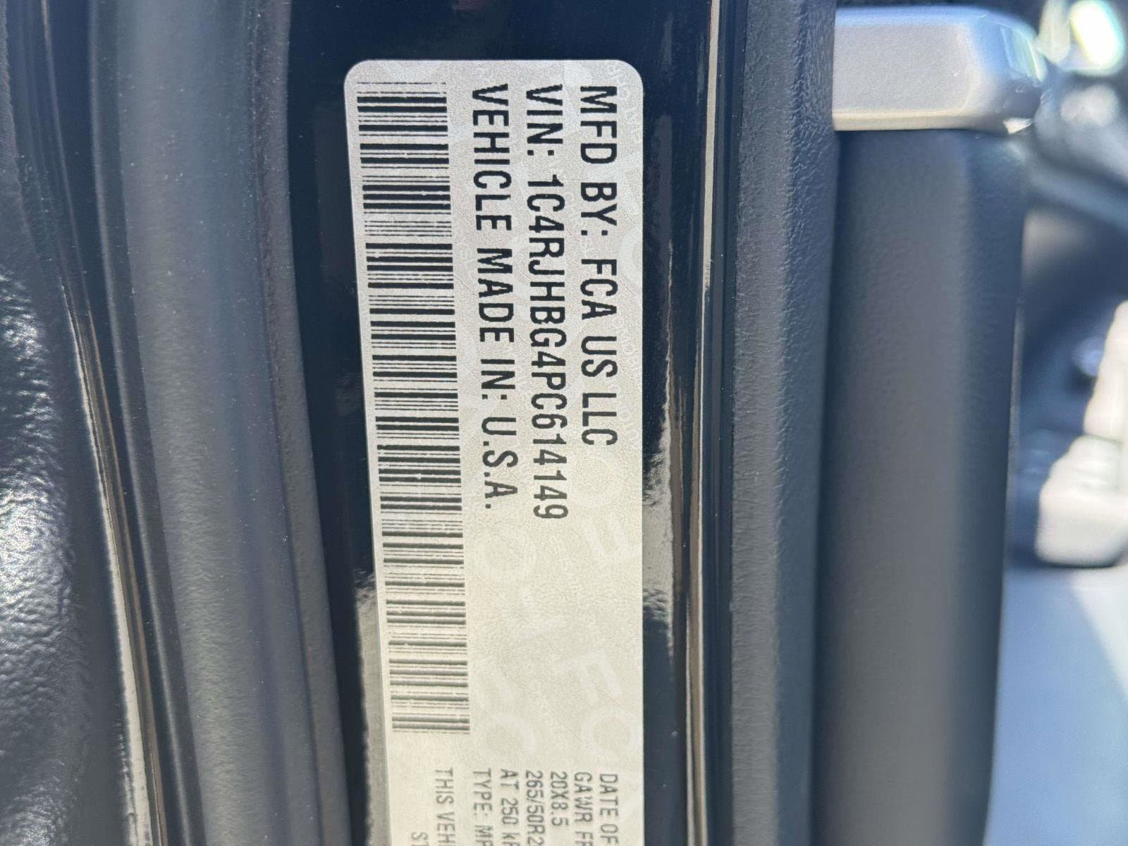 Used 2023 Jeep Grand Cherokee Limited w/ Luxury Tech Group II AWD/4WD image 31