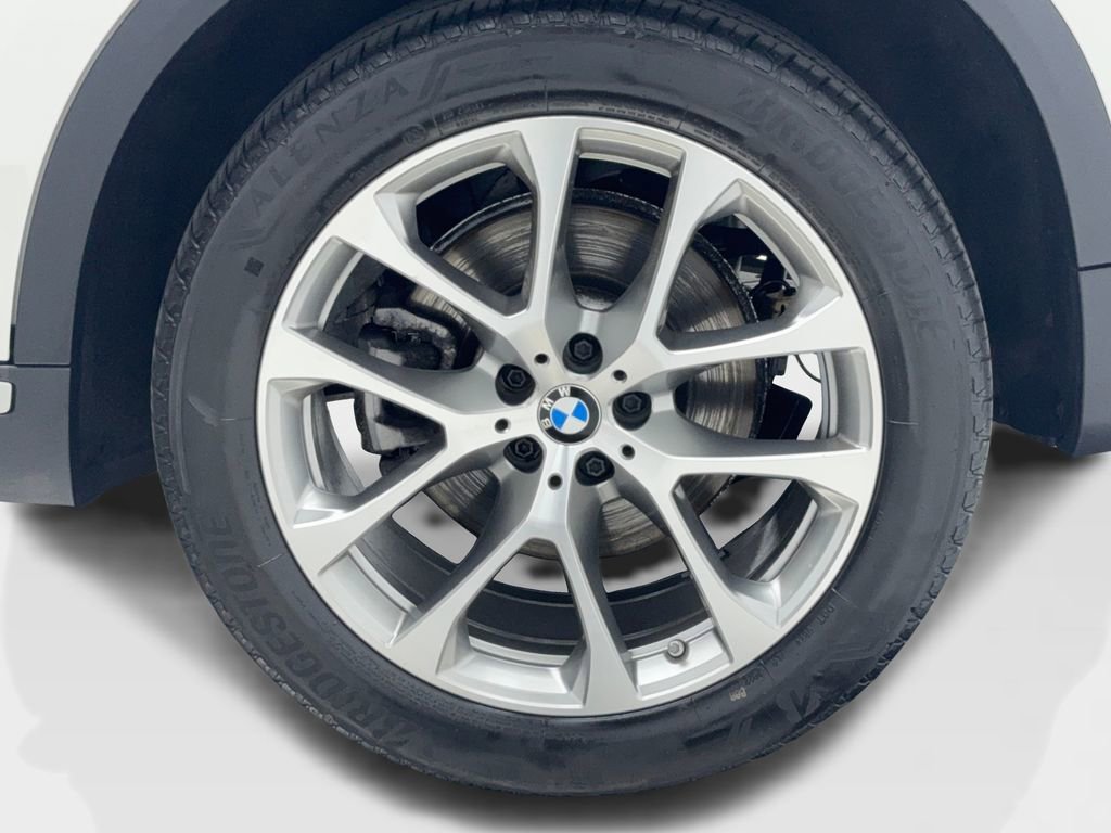 Used 2022 BMW X5 xDrive40i w/ Parking Assistance Package image 55