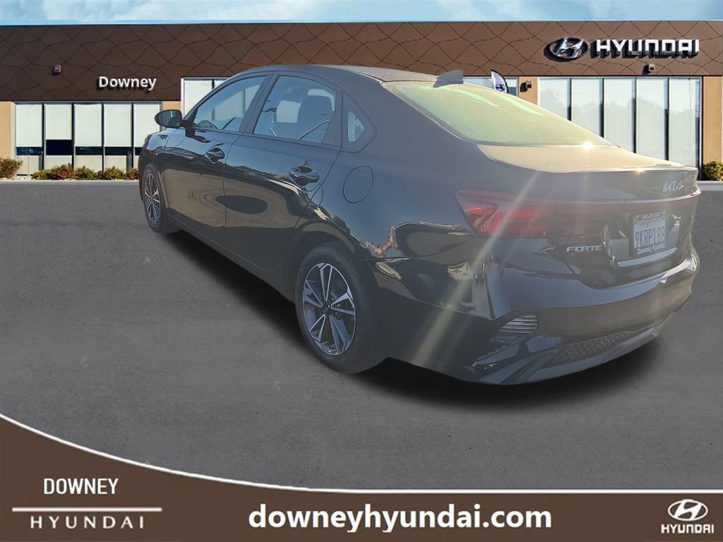 Used 2024 Kia Forte LXS FWD image 3