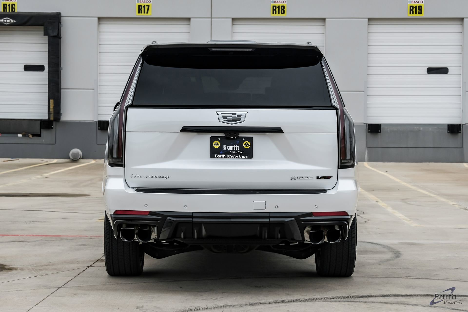 Used 2025 Cadillac Escalade V w/ LPO, ONYX Package AWD/4WD image 13