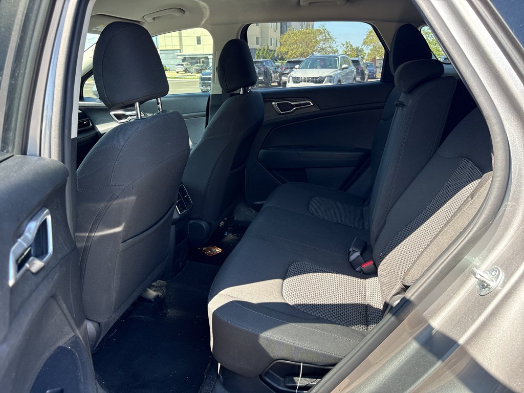 Used 2023 Kia Sportage LX FWD image 19
