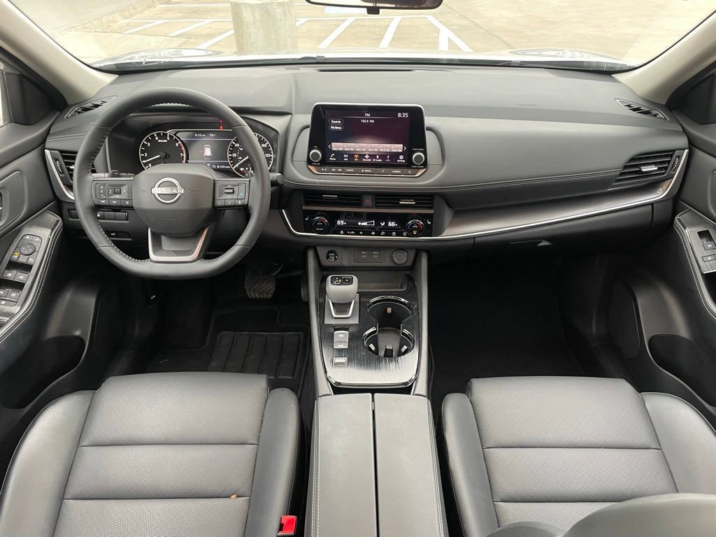 Certified 2025 Nissan Rogue SV w/ SV Premium Package FWD image 12