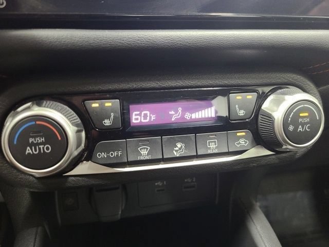 Used 2024 Nissan Versa SR FWD image 31