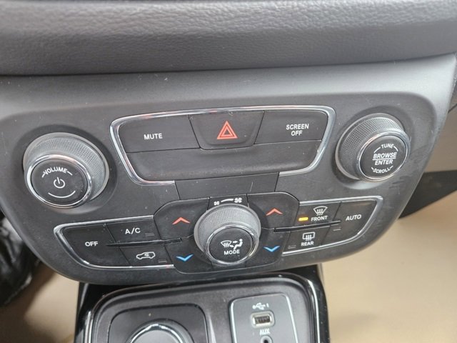 Used 2020 Jeep Compass Limited image 31