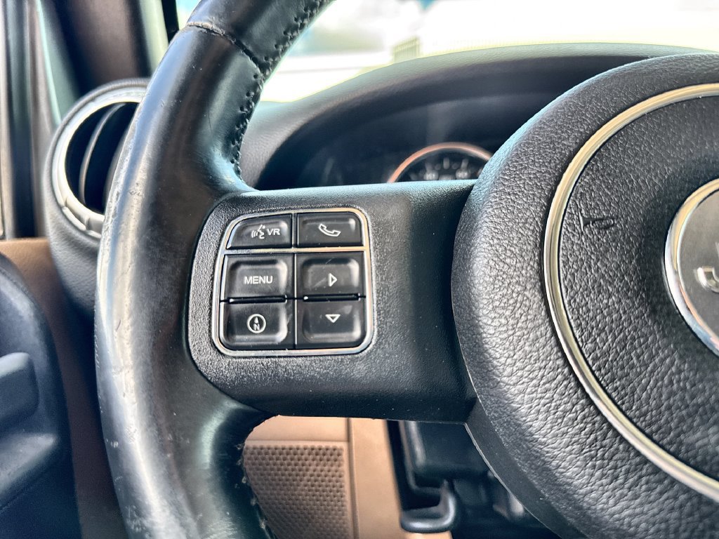 Used 2015 Jeep Wrangler Unlimited Sahara w/ Dual Top Group AWD/4WD image 31