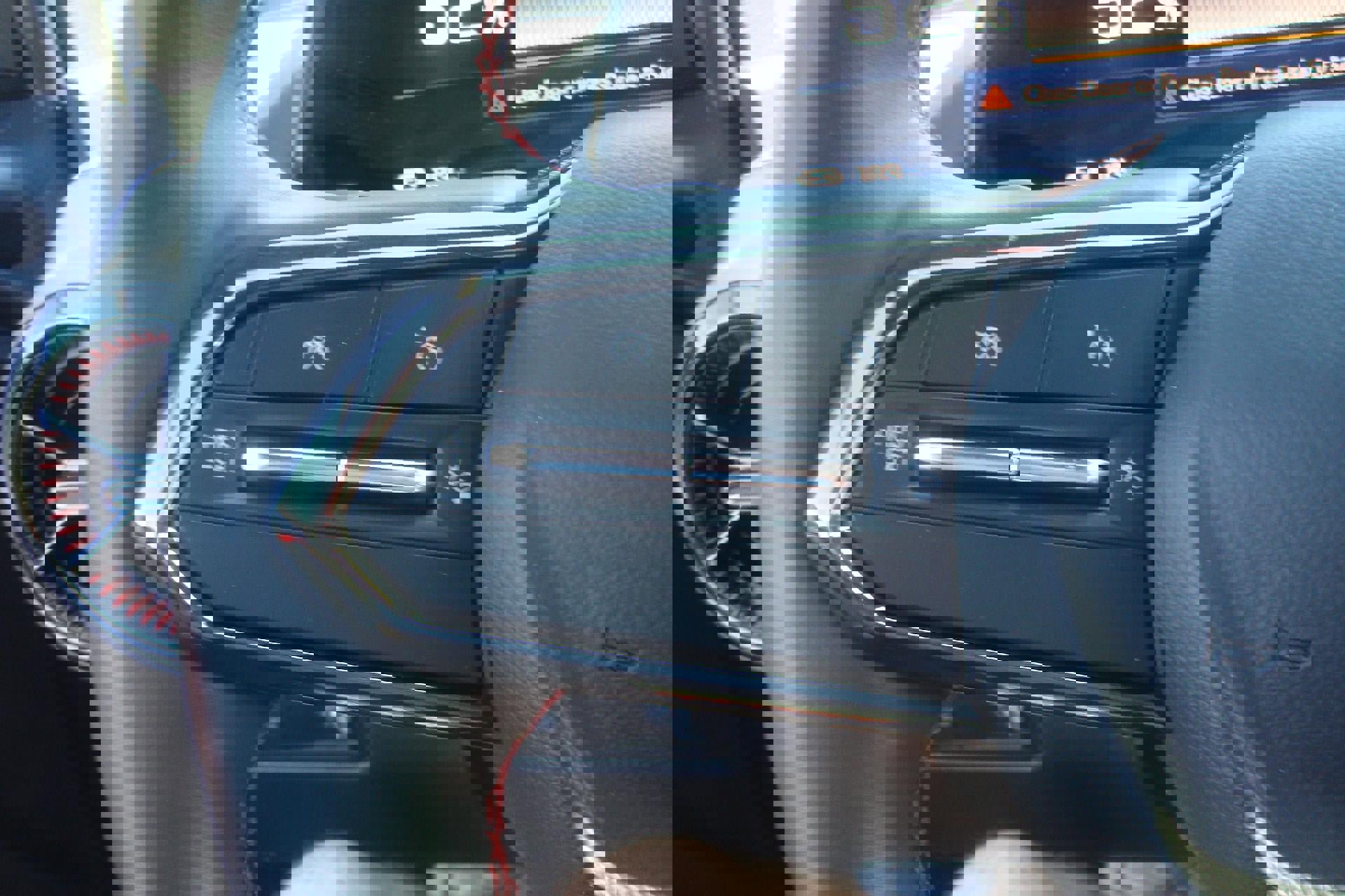 Used 2025 Chevrolet Equinox EV RS image 9