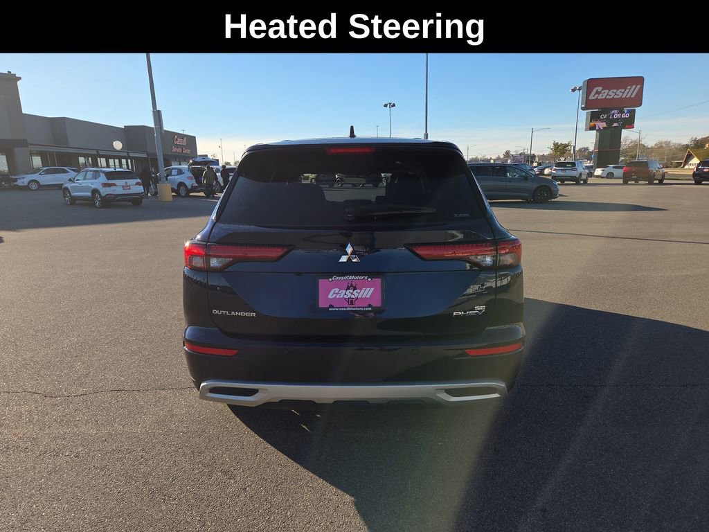 Used 2023 Mitsubishi Outlander LE image 5
