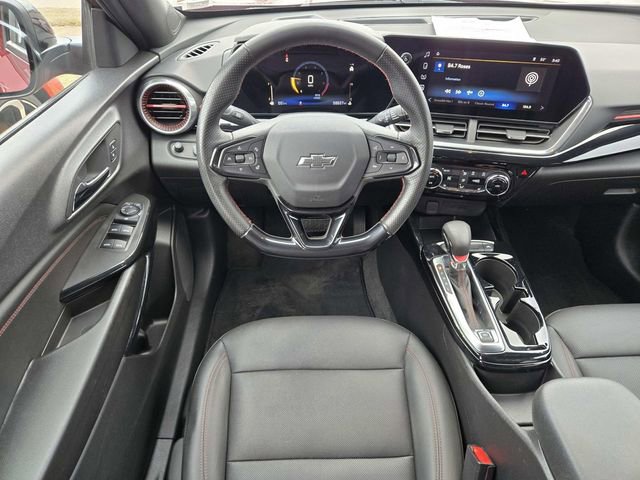 Certified 2025 Chevrolet Trax RS image 7