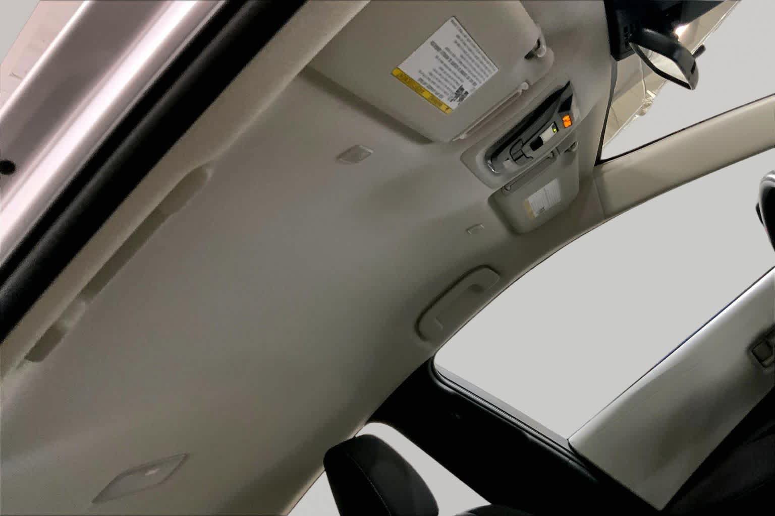 Used 2026 Toyota Corolla LE FWD image 14