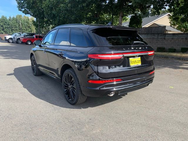 New 2025 Lincoln Corsair Reserve w/ Jet Appearance Package image 3