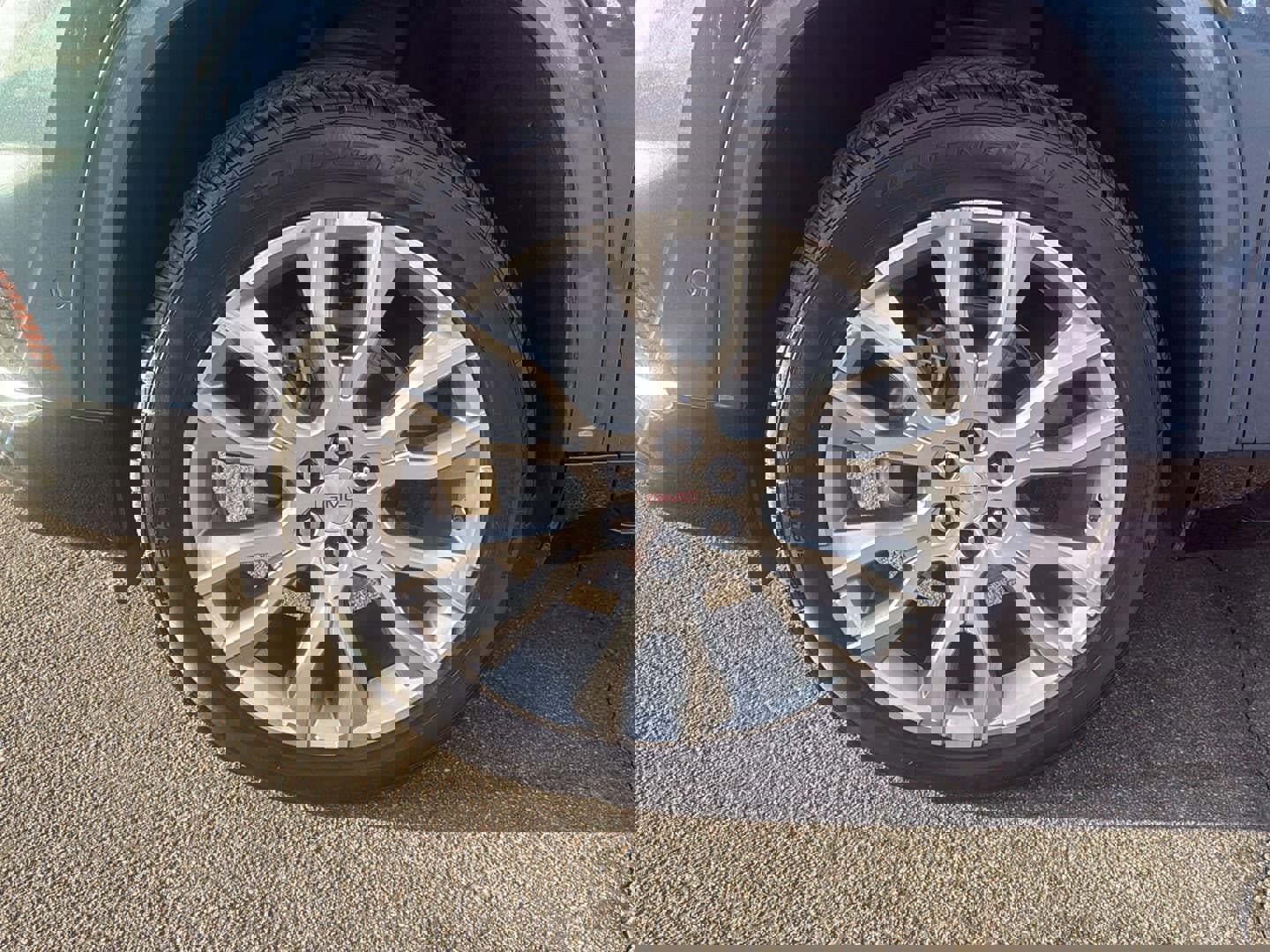 Used 2024 GMC Acadia Denali w/ Super Cruise Package image 11