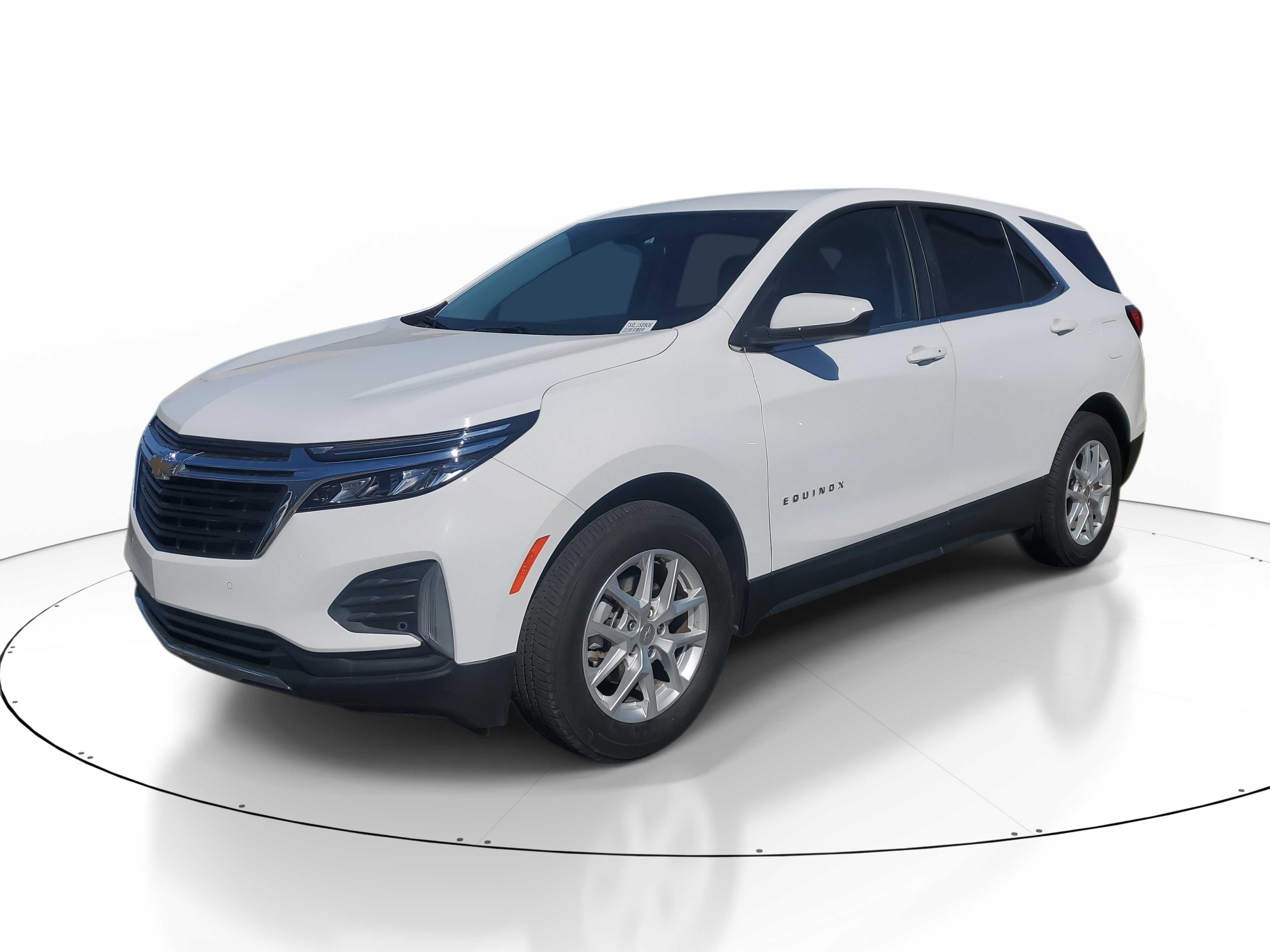 Used 2024 Chevrolet Equinox LT image 3
