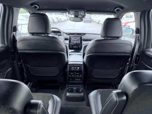 Used 2023 Jeep Grand Cherokee L Laredo AWD/4WD image 28